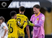 壹号娱乐-清晨体能课后，托特纳姆门线救险备战欧联，赛场秩序良好，年轻球员得到机会的简单介绍